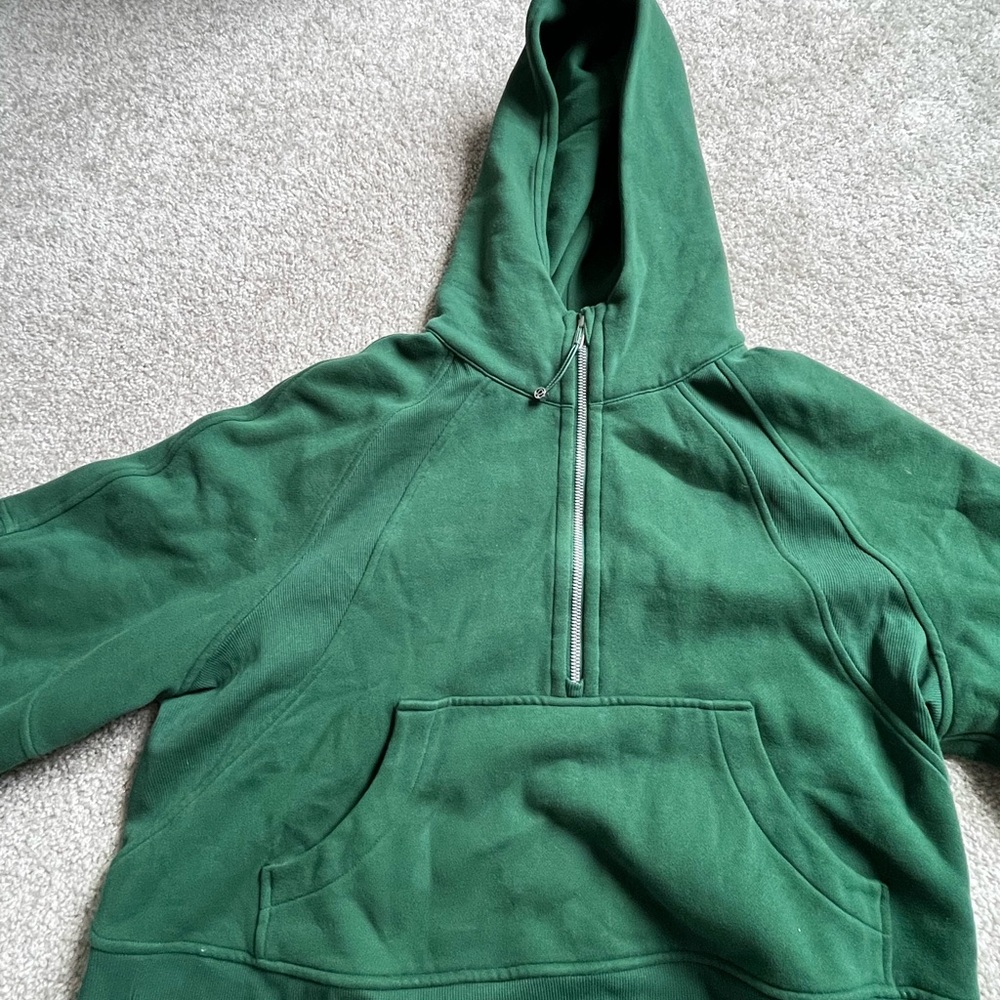 Everlane Green Lululemon half zip Scuba